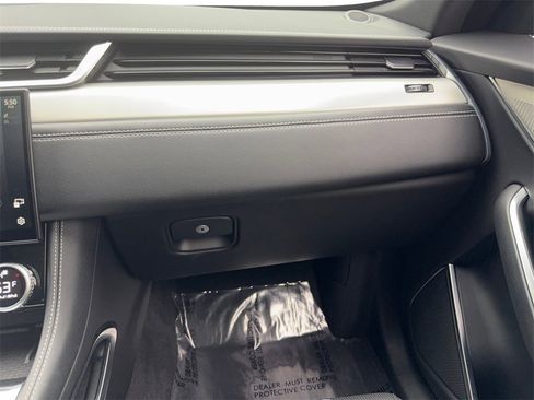 Used 2024 Jaguar F-PACE R-Dynamic S image 57