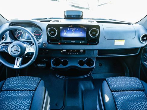 New 2026 Mercedes-Benz Sprinter 2500 image 9