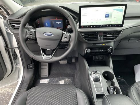 New 2026 Ford Escape SE image 7
