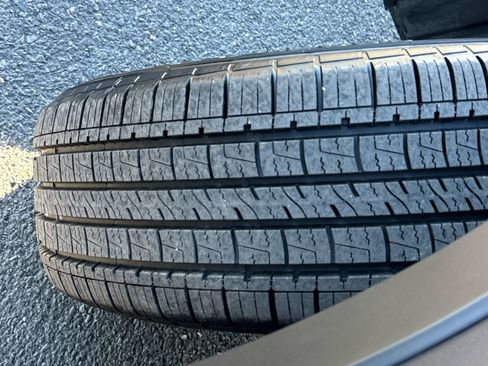 Used 2024 Toyota Crown Limited image 8