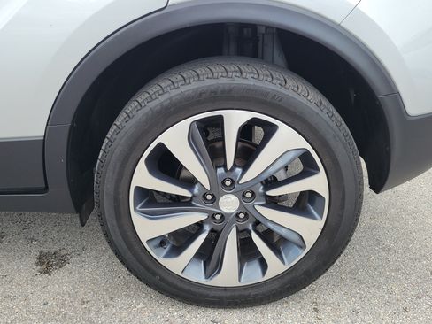 Used 2022 Buick Encore Preferred FWD image 27