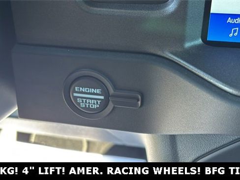 New 2025 Ford Bronco Badlands image 13