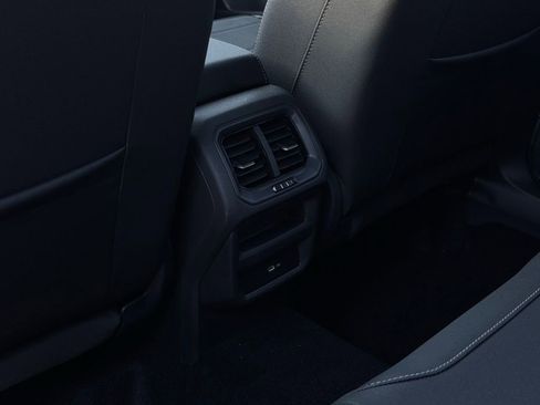 New 2025 Volkswagen Taos SE image 26