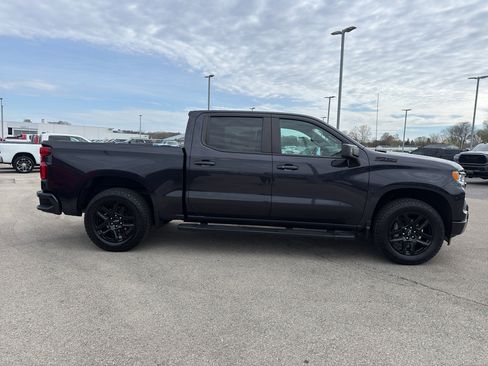 Used 2023 Chevrolet Silverado 1500 RST w/ Z71 Off-Road Package AWD/4WD image 4