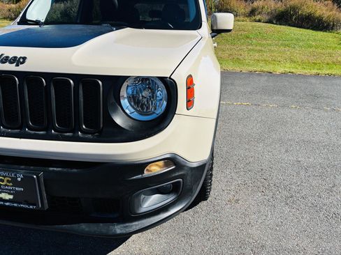 Used 2016 Jeep Renegade Latitude image 13