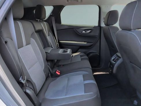 Used 2025 Chevrolet Blazer LT FWD image 28