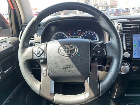 Used 2018 Toyota 4Runner TRD Off-Road AWD/4WD image 24