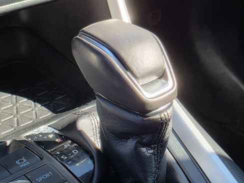 Used 2020 Toyota RAV4 XLE Premium image 45