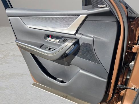 New 2025 MAZDA CX-70 Plug-In Hybrid w/ Premium Pkg image 17