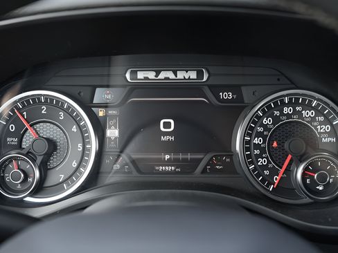 Used 2025 RAM 1500 Big Horn AWD/4WD image 29