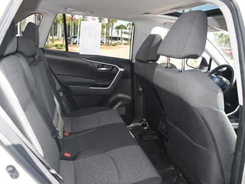 Certified 2023 Toyota RAV4 XLE w/ Convenience Package image 18