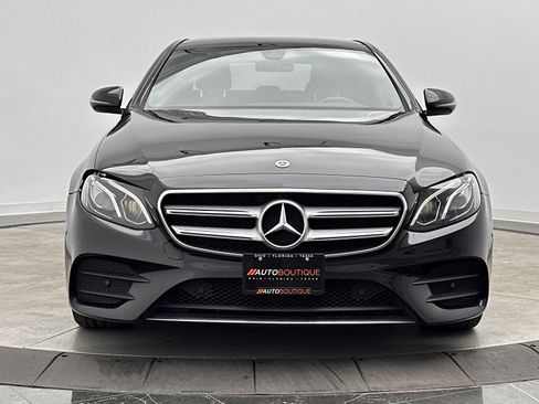 Used 2018 Mercedes-Benz E 400 4MATIC Sedan w/ Premium 1 Package image 2