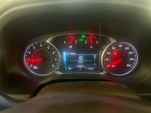 Used 2019 GMC Acadia SLT w/ LPO, Floor Liner Package FWD image 5