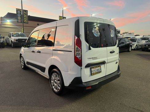 Used 2016 Ford Transit Connect XLT image 5