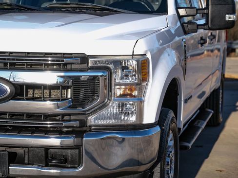 Used 2021 Ford F250 XLT image 40