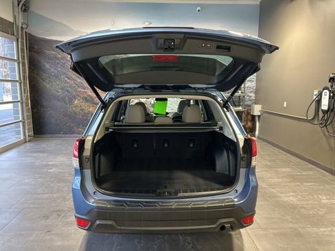 Used 2023 Subaru Forester Premium image 29