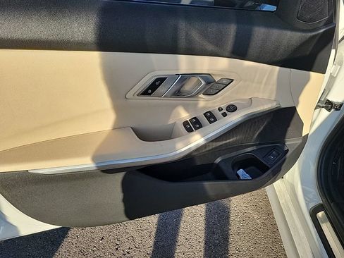 Used 2019 BMW 330i Sedan w/ Driving Assistance Package RWD image 8