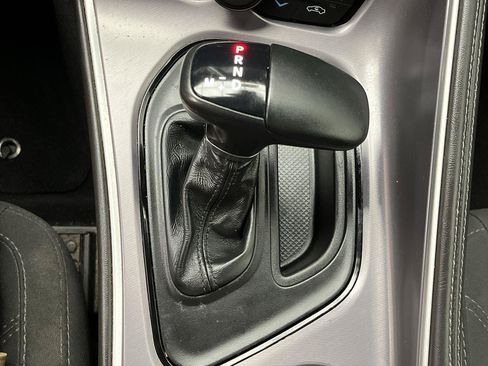 Used 2019 Dodge Challenger SXT w/ Driver Convenience Group RWD image 22