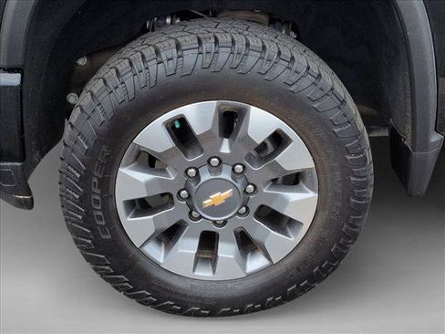 Used 2024 Chevrolet Silverado 2500 Custom w/ Custom Convenience Package AWD/4WD image 30