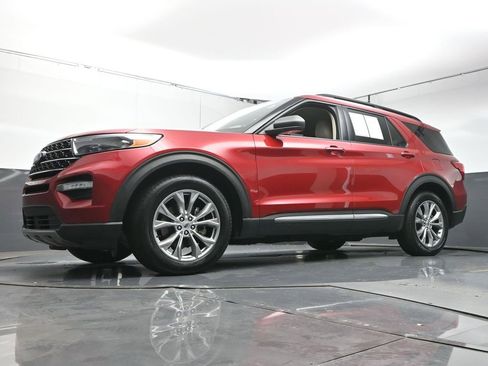 Used 2021 Ford Explorer XLT w/ Equipment Group 202A image 36