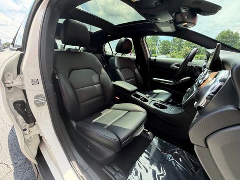 Used 2019 Mercedes-Benz GLA 250 4MATIC image 31