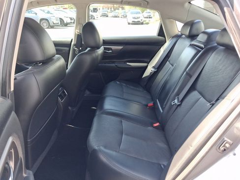 Used 2015 Nissan Altima 2.5 SL w/ Moonroof Package FWD image 18