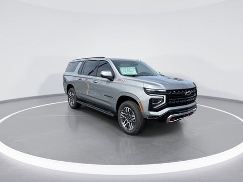 New 2026 Chevrolet Suburban Z71 w/ Comfort Package AWD/4WD image 2