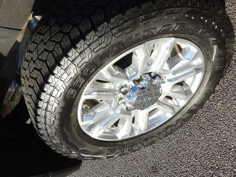 Used 2023 GMC Sierra 2500 Denali w/ Denali Ultimate Package image 7