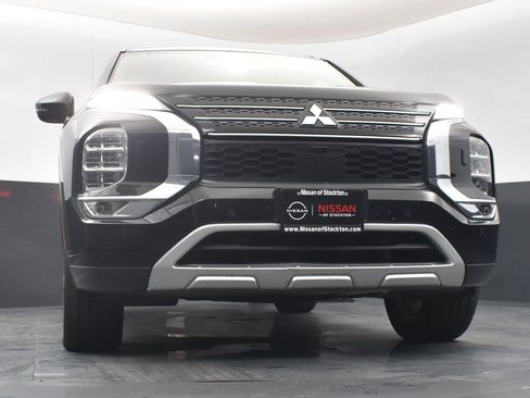 Used 2024 Mitsubishi Outlander SE image 10