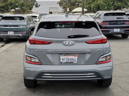 Certified 2023 Hyundai Kona SE image 4