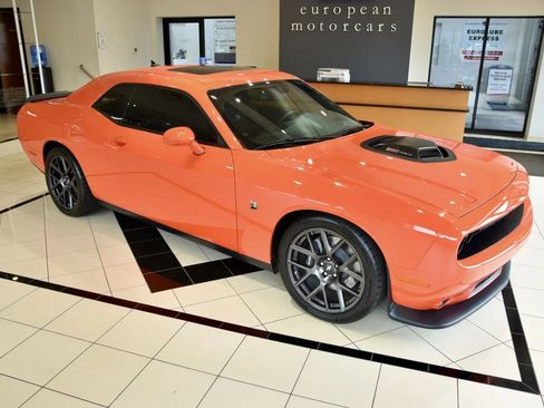 Used 2018 Dodge Challenger R/T Scat Pack RWD image 7