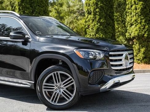 Used 2024 Mercedes-Benz GLS 450 4MATIC w/ Pinnacle Trim Package image 7