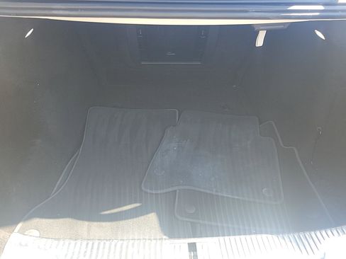 Used 2022 Mercedes-Benz S 500 4MATIC w/ Warmth & Comfort Package image 16