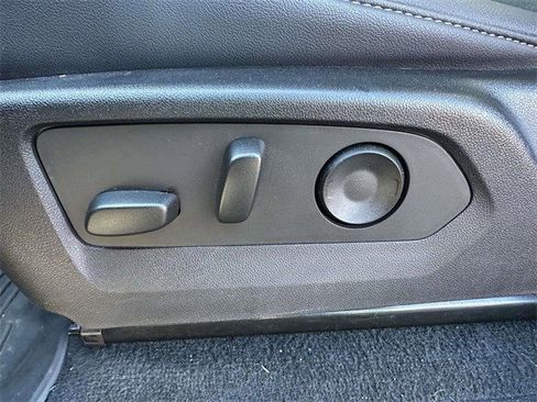 Certified 2023 Chevrolet Colorado LT w/ LT Convenience Package III image 20