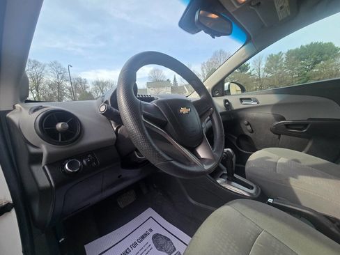 Used 2012 Chevrolet Sonic LS image 19