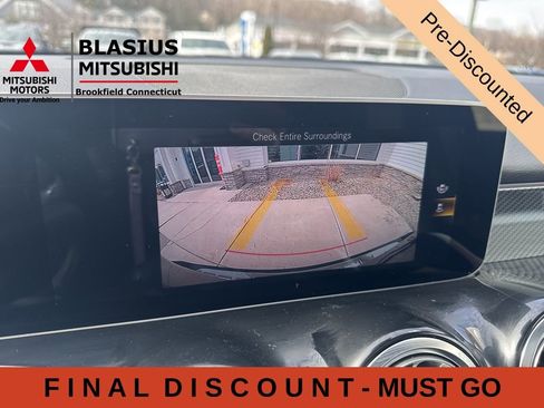 Used 2021 Mercedes-Benz GLB 250 4MATIC w/ AMG Line image 30