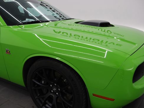 Used 2017 Dodge Challenger R/T Scat Pack w/ Dynamics Package RWD image 20