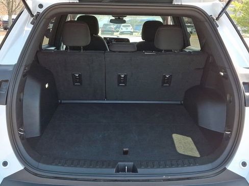 Used 2025 Chevrolet Equinox LT image 30