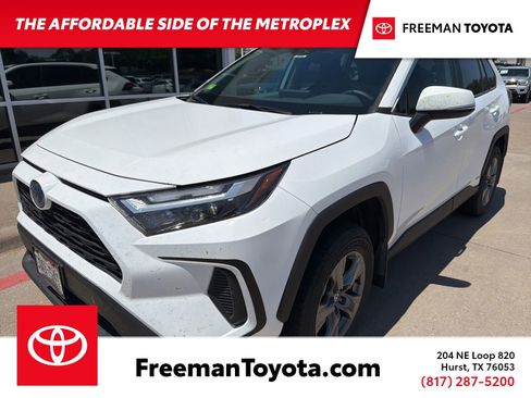 Used 2024 Toyota RAV4 XLE w/ Convenience Package AWD/4WD image 1