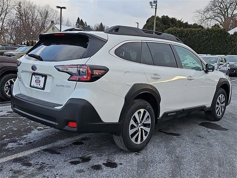 Certified 2025 Subaru Outback Premium image 6