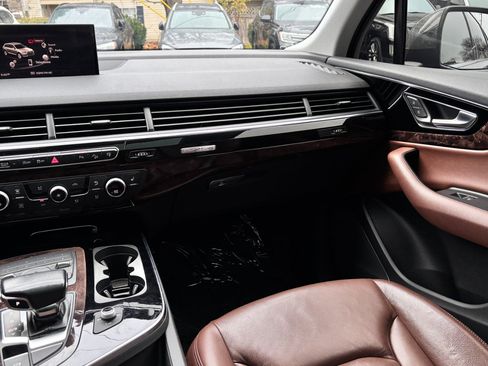 Used 2017 Audi Q7 3.0T Premium image 13