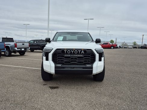 Used 2022 Toyota Tundra Limited image 8