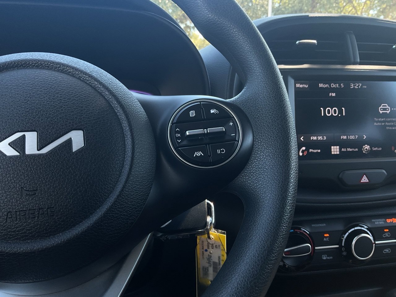 Used 2025 Kia Soul LX w/ LX Technology Package FWD image 34