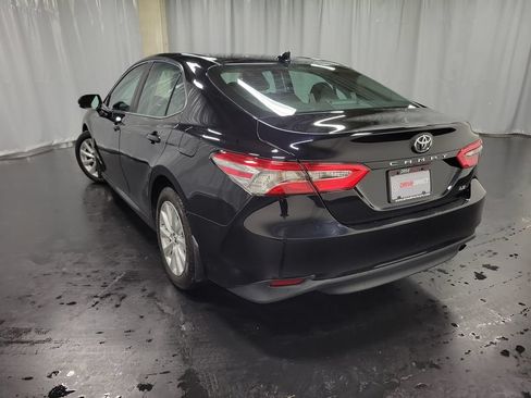 Used 2019 Toyota Camry LE FWD image 6