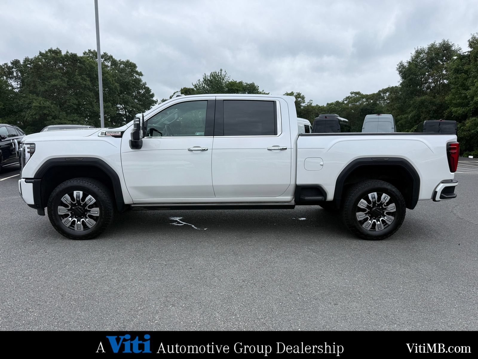 Used 2024 GMC Sierra 2500 Denali w/ Denali Reserve Package AWD/4WD image 4