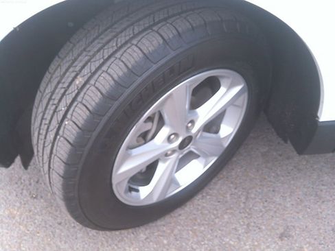 Used 2023 Ford Edge SE image 24