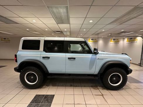 Used 2023 Ford Bronco Heritage Edition image 3