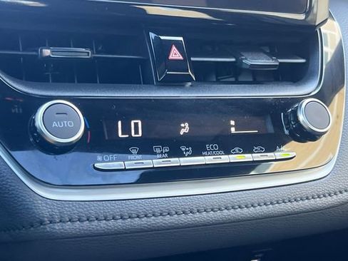 Used 2024 Toyota Corolla SE w/ SE Premium Package image 22