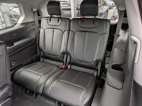 Certified 2023 Jeep Grand Cherokee L Limited w/ Black Appearance Package image 13