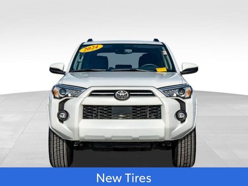 Certified 2024 Toyota 4Runner SR5 image 2